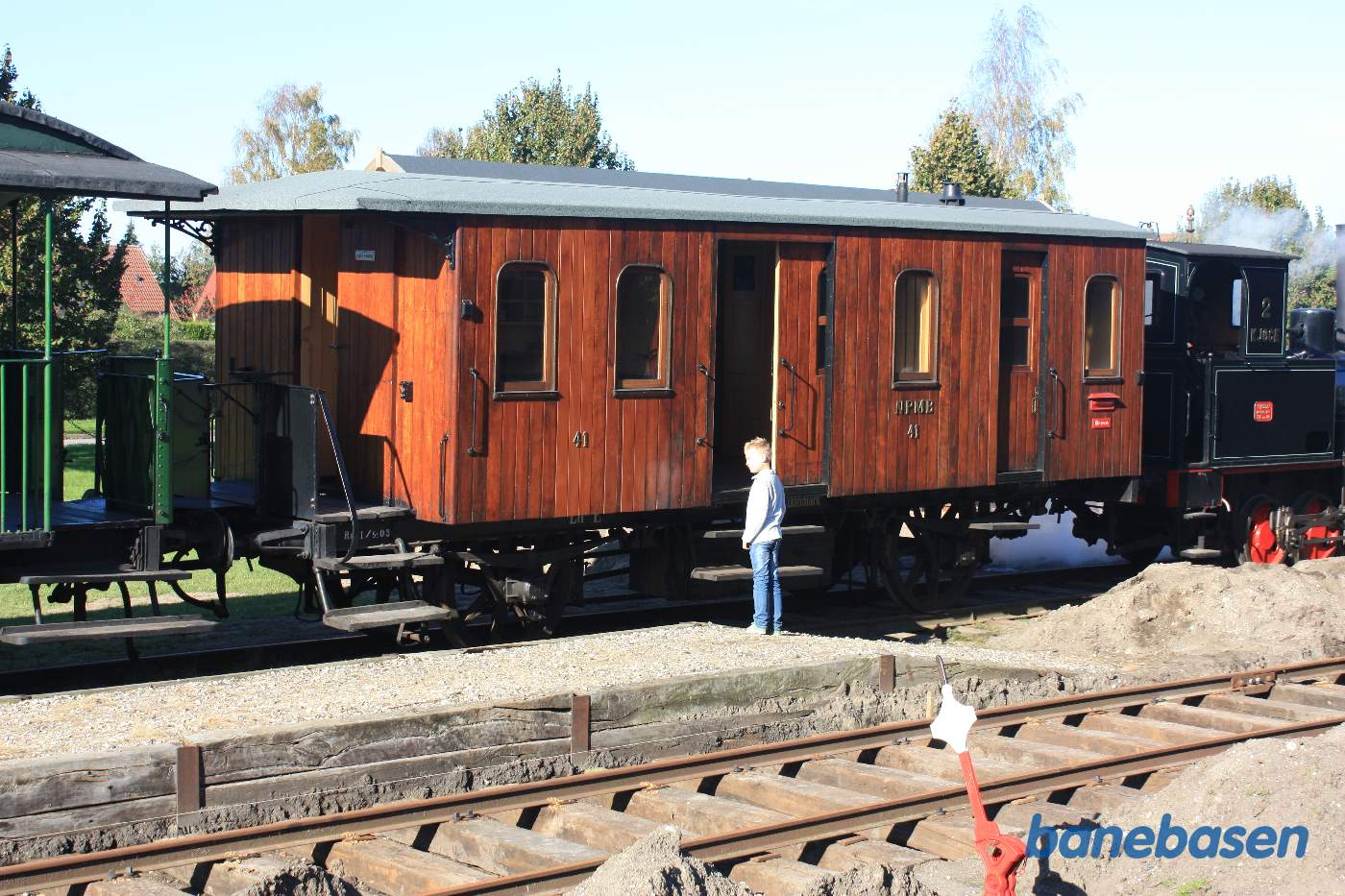 Nærbillede af vognene i toget