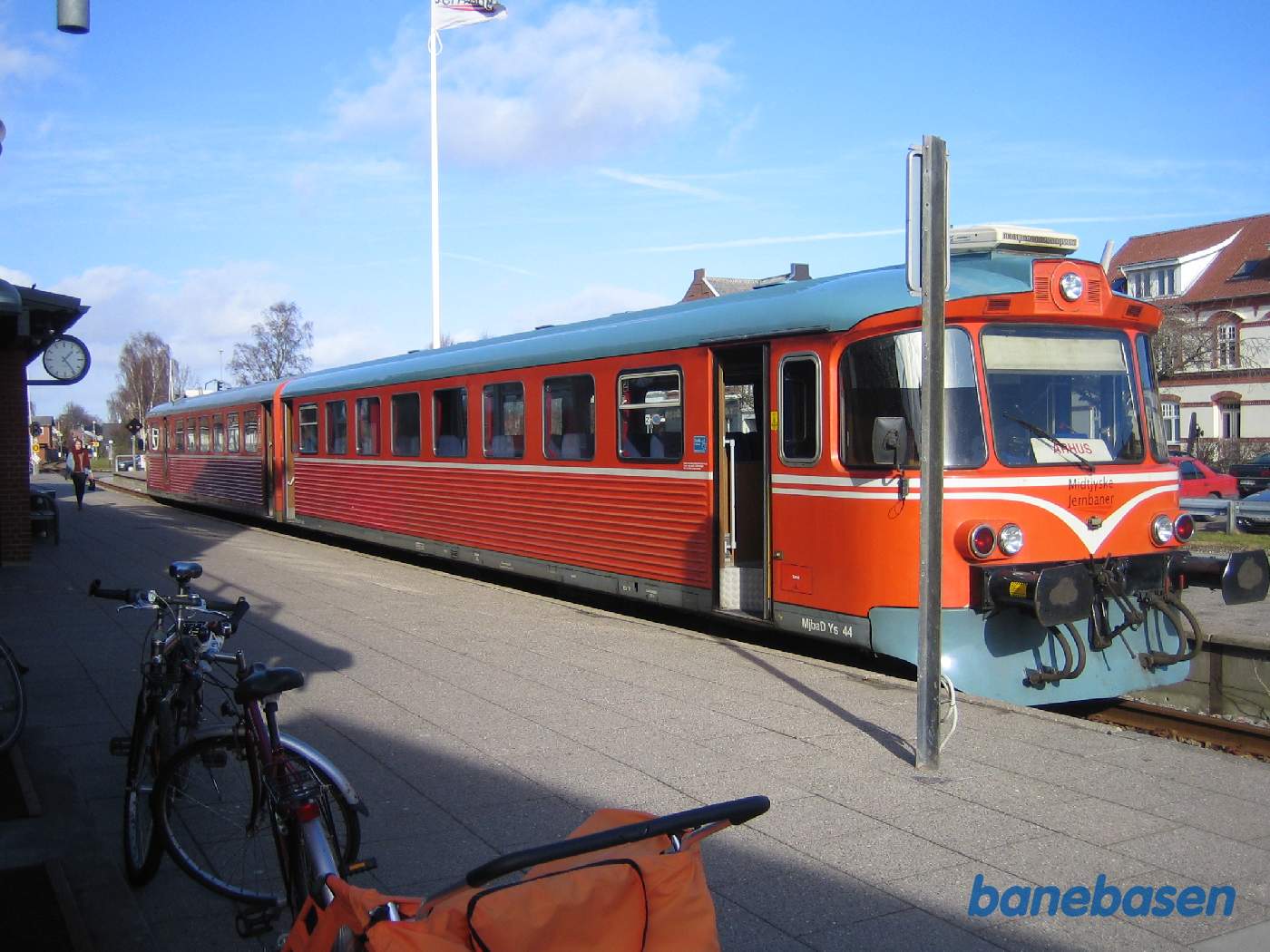 Y-tog fra Aarhus ankommet til Odder med de indbudte gæster