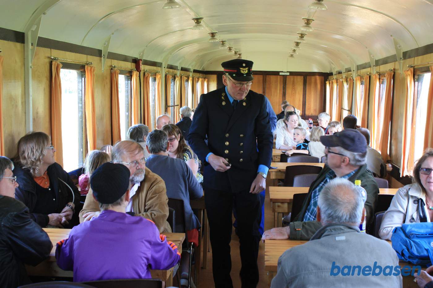 Billetterne kontrolleres lige efter afgang fra Maribo