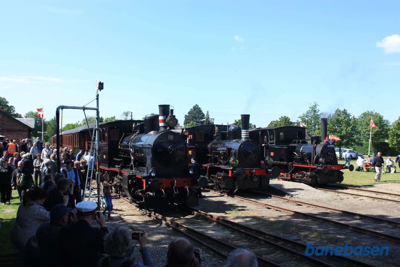 3 flotte damplokomotiver på stribe 3 flotte damplokomotiver på stribe