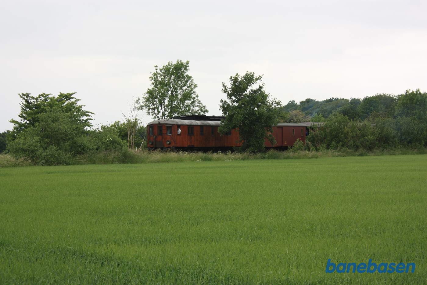 Motortoget ca. 150 meter efter overkørslen ved Skolevej