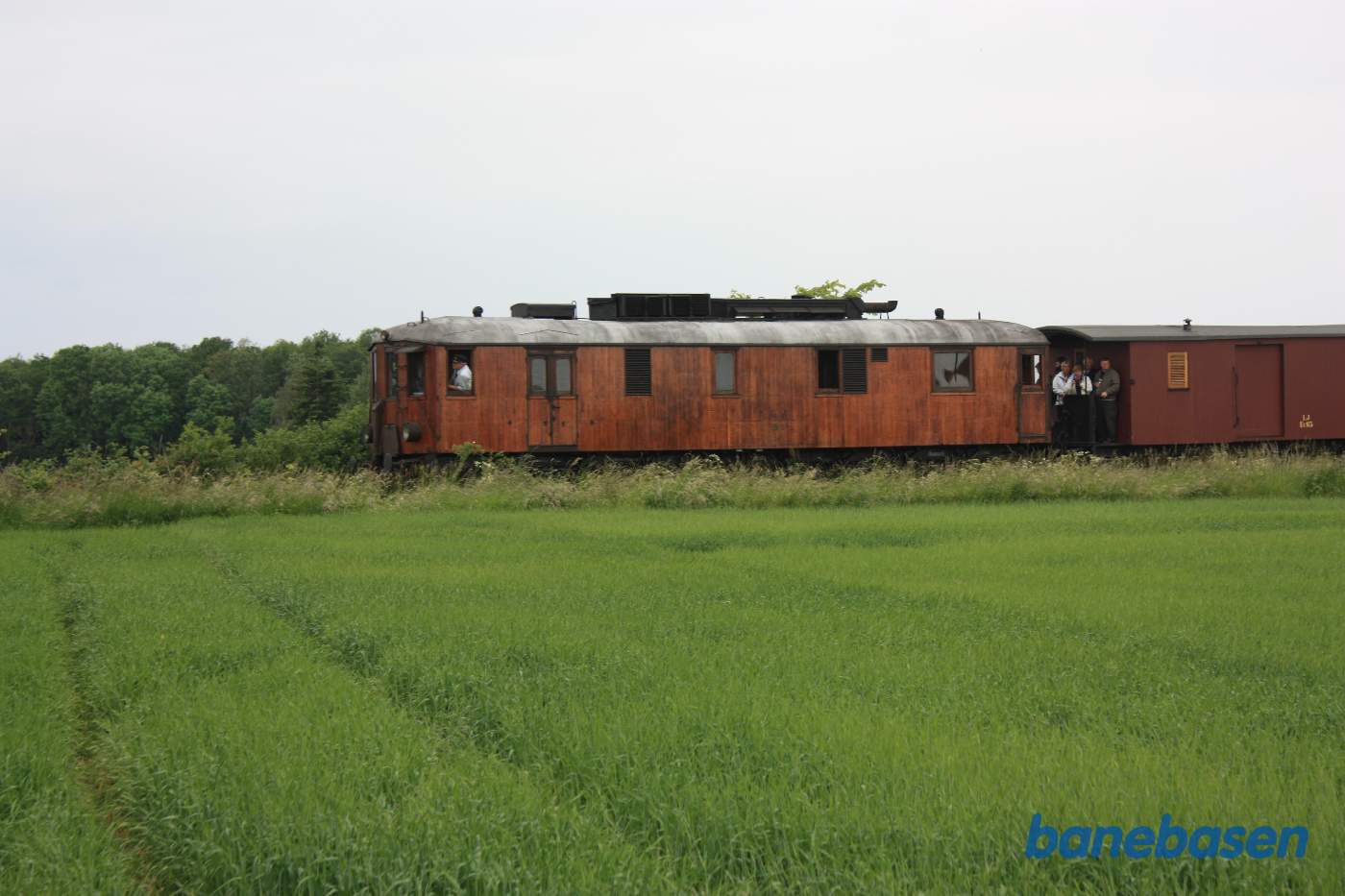 Motortoget ca. 160 meter efter overkørslen ved Skolevej