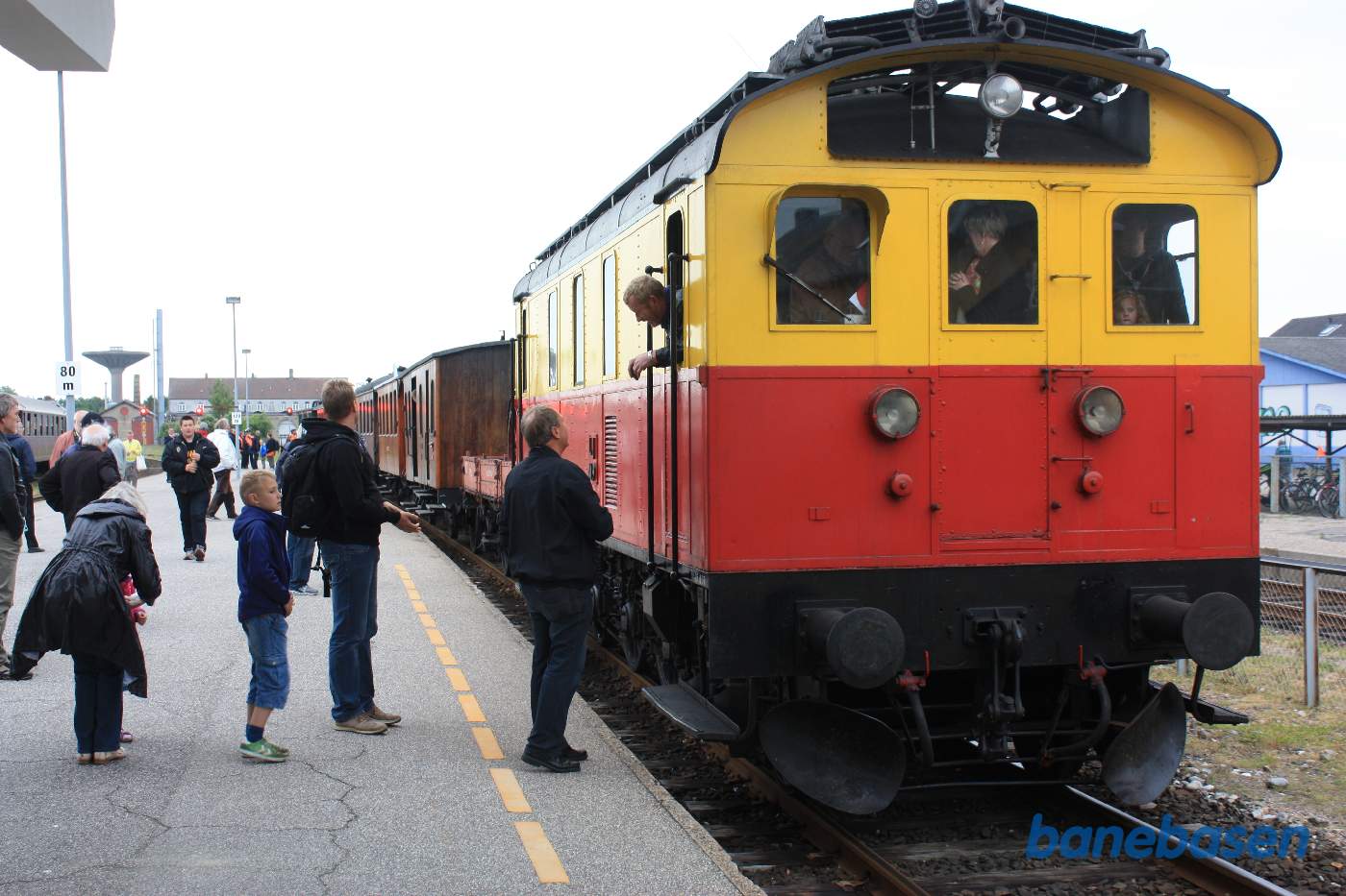 M9 ankommet til Maribo med et blandettog