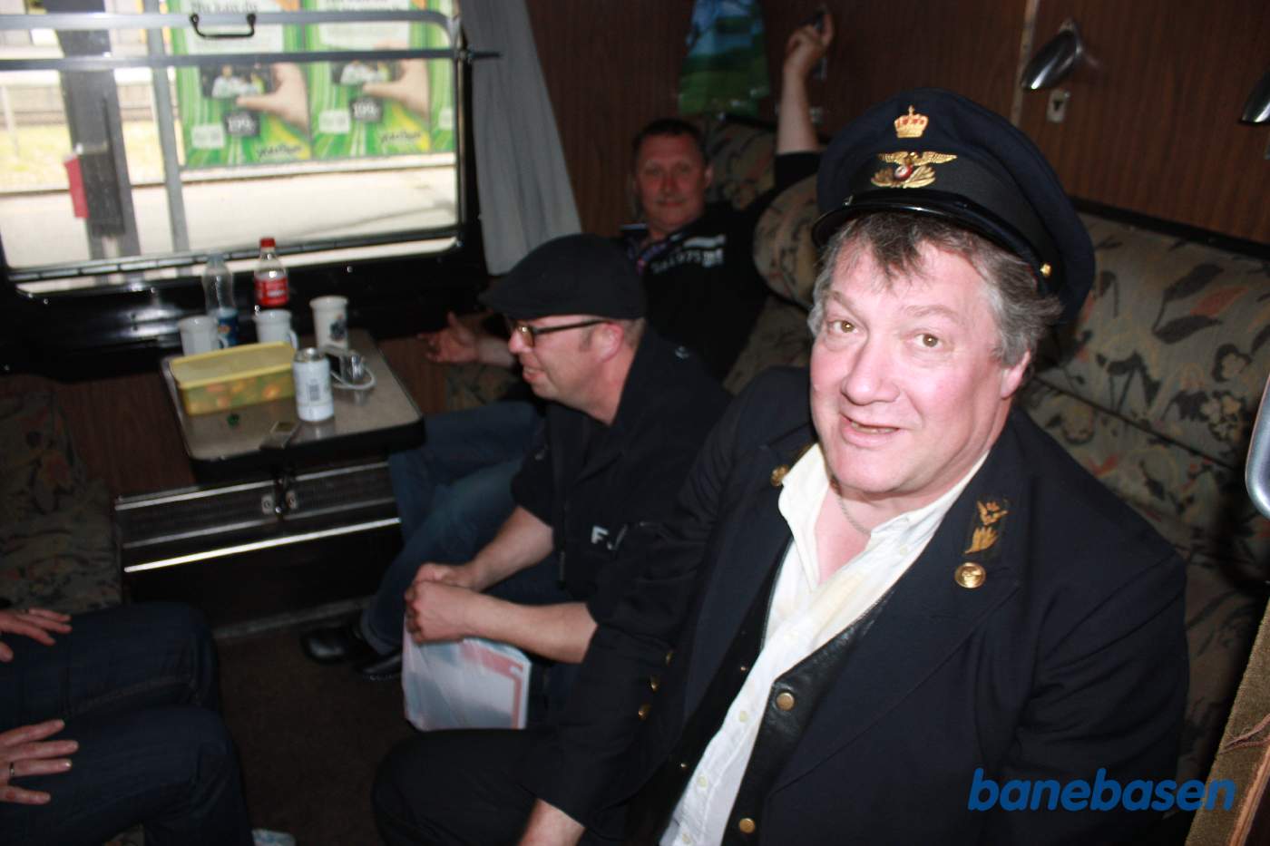 Lørdag aften kørte toget tilbage til København mens fotografen blev i Maribo