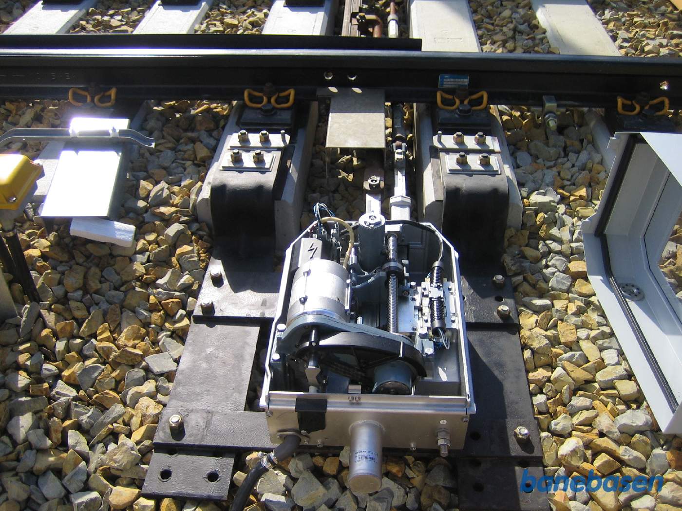 Et nyt sporskifte drev, hvor man kan se, hvad der sker, når sporskiftet lægges om