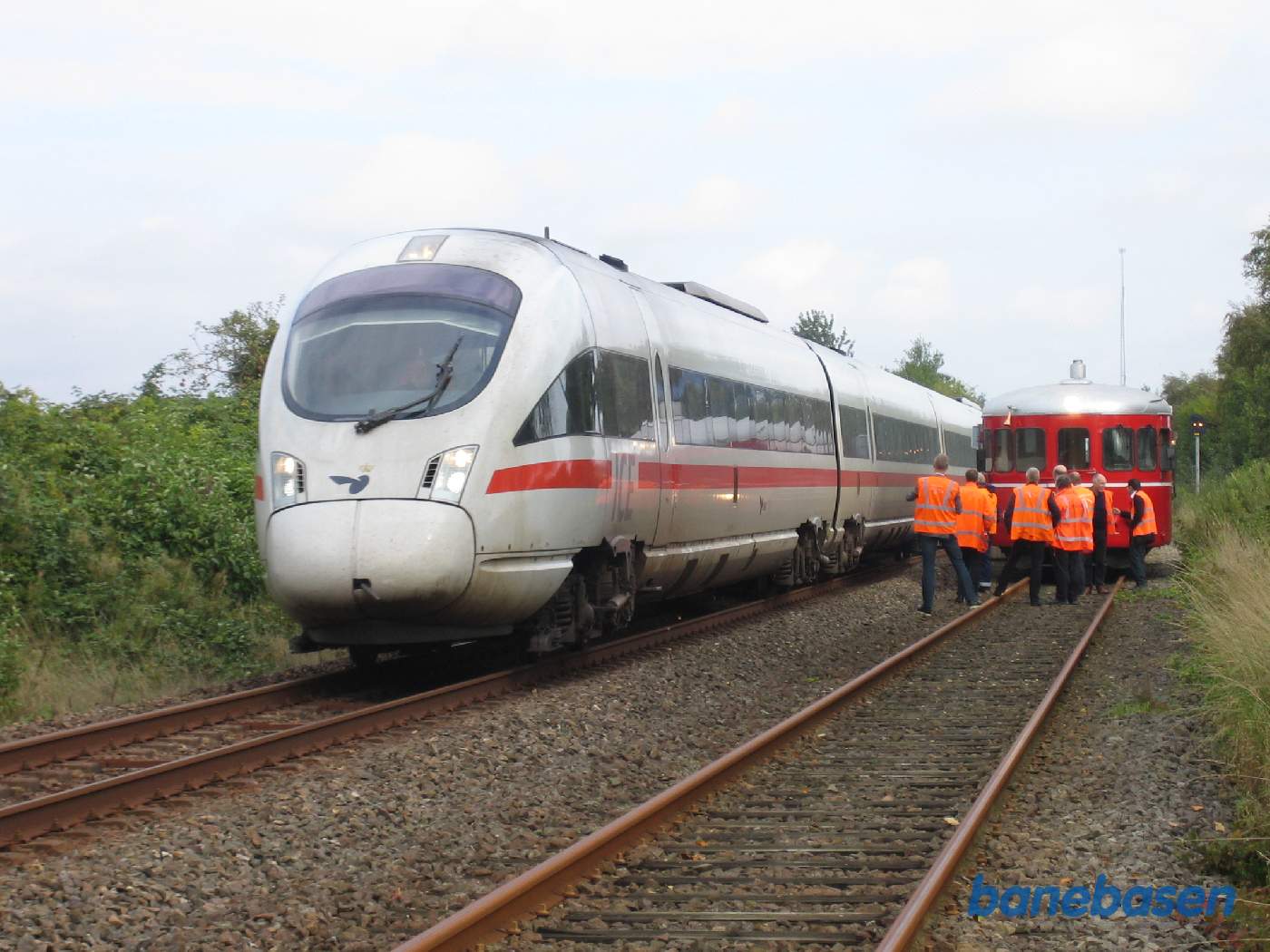 Et tysk ICE-TD dieseltog mod København suser forbi Et tysk ICE-TD dieseltog mod København suser forbi