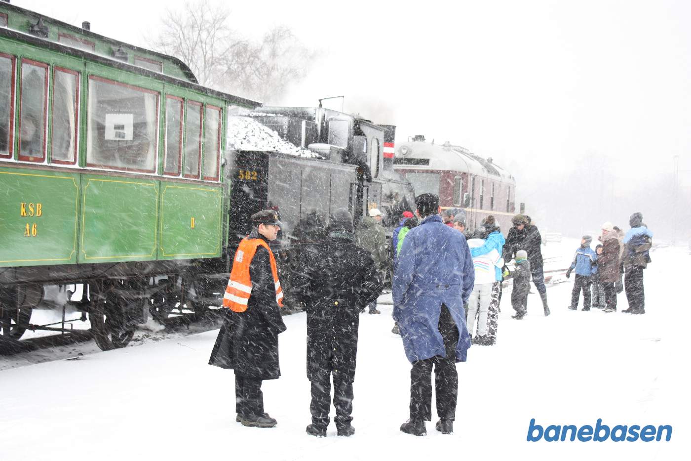 Foran K 582 er GDS L1 koblet på, da den skal trække del 2 af toget fra Helsingør til Rosendal
