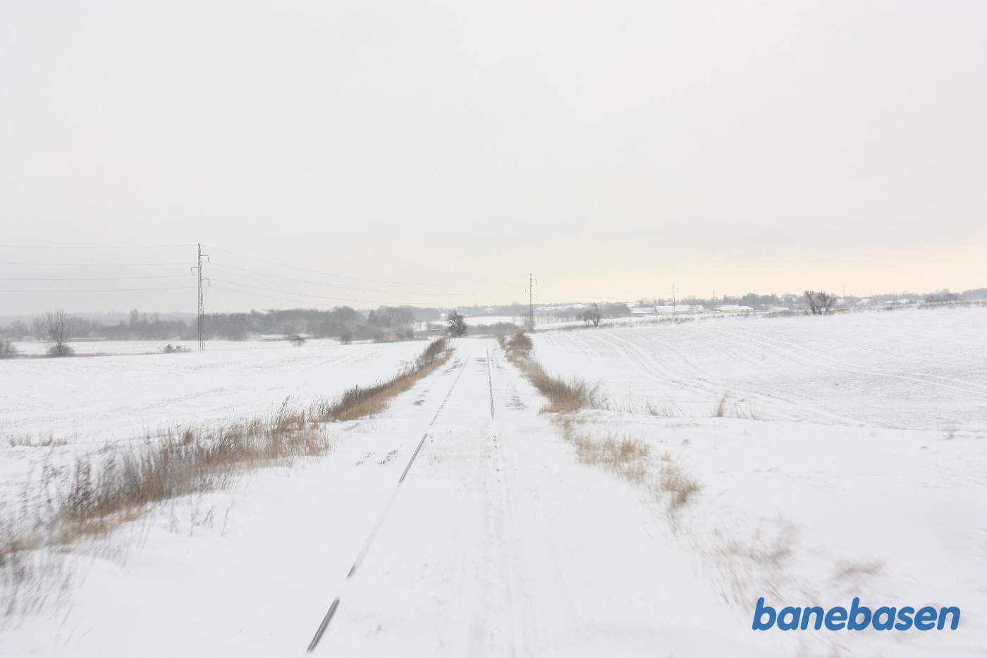 Efter Gilleleje stilnede snestormen af, flot med de sneklædte marker