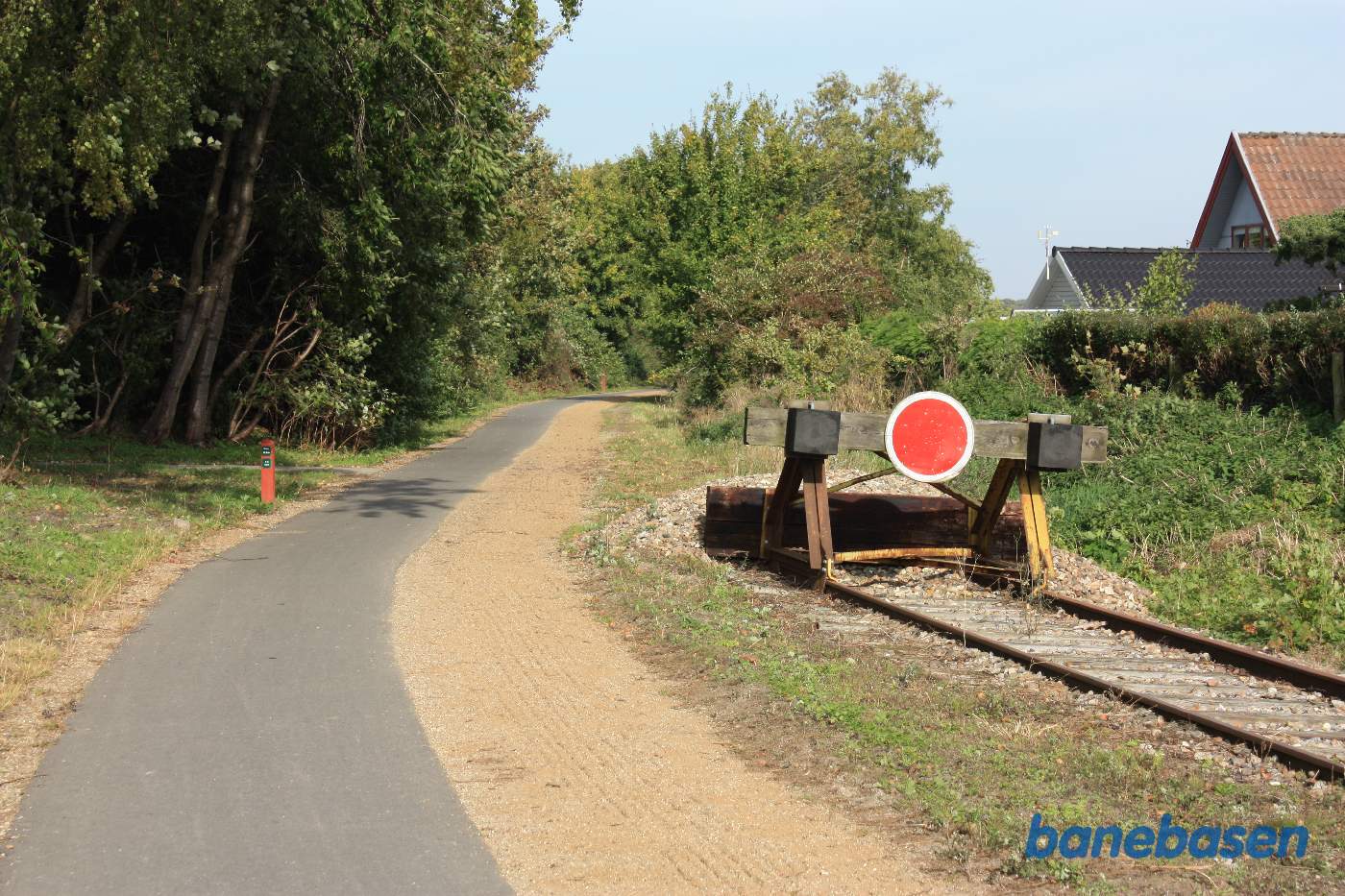 Jernbanen fortsatte engang videre 18 km til Ringe