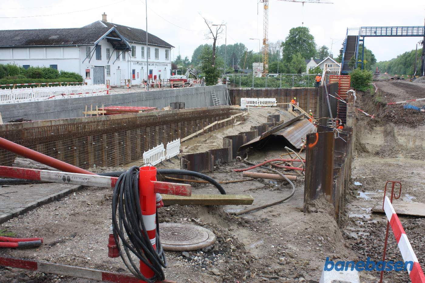 Her arbejdes der med den nye cykelrampe Her arbejdes der med den nye cykelrampe
