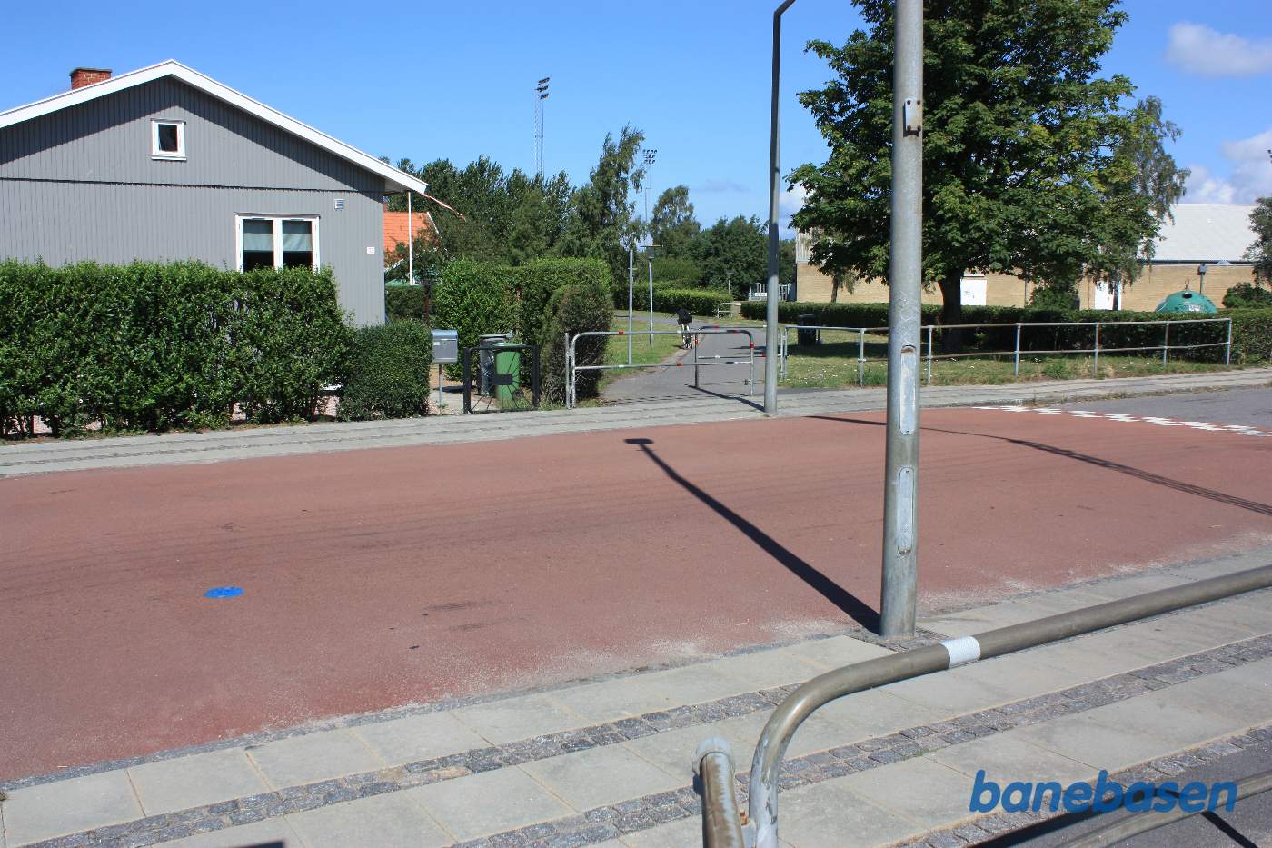 Overkørslen ved Byledsgade set i retning mod Rønne Nord Overkørslen ved Byledsgade set i retning mod Rønne Nord