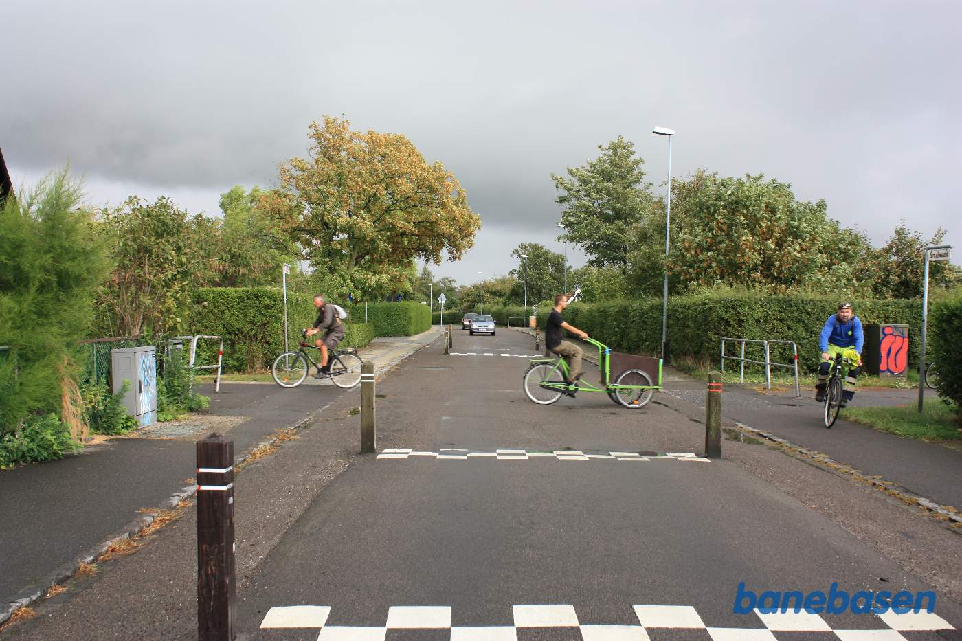 Smallesund. Overkørslen der hvor ladcyklen kører. Rønne H til venstre og Nexø til højre