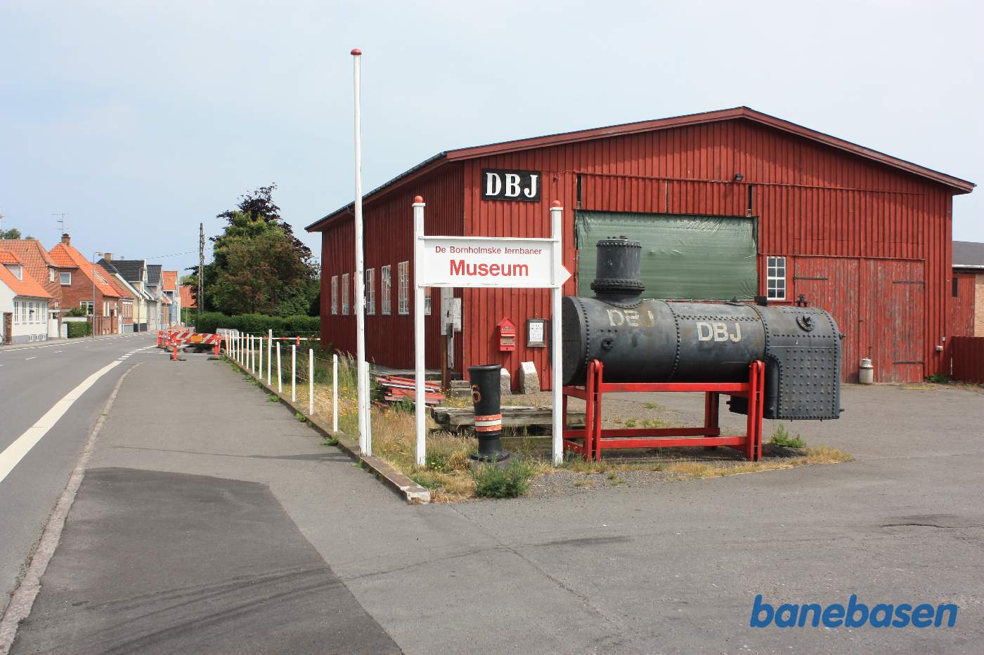 Jernbanemuseet set ude fra vejen