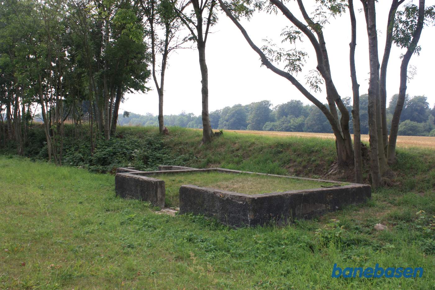 Nærbillede af fundamentet til venteskuret