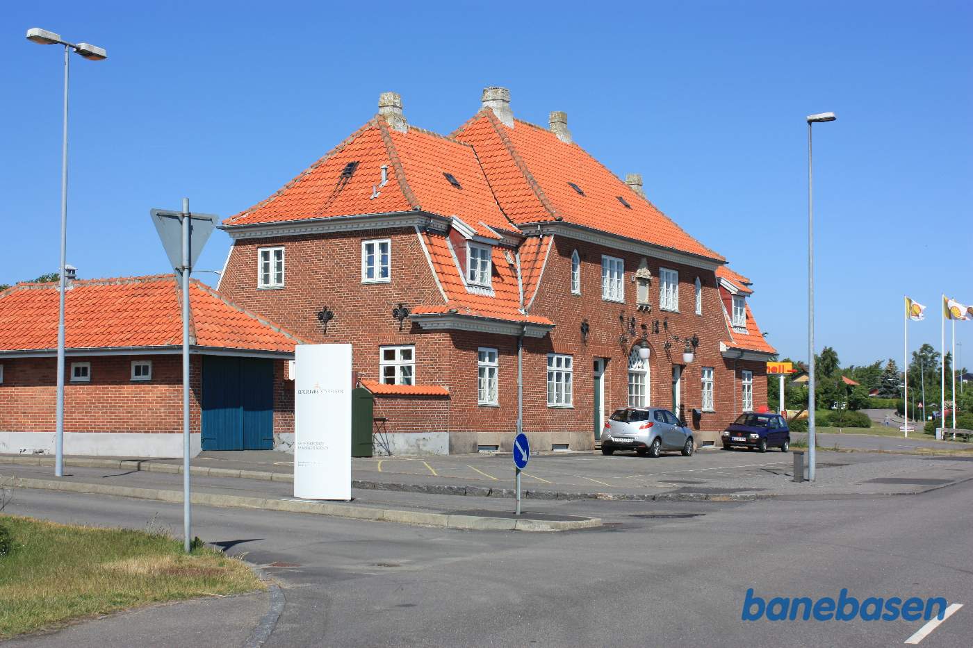 Allinge station set fra vejen Allinge station set fra vejen