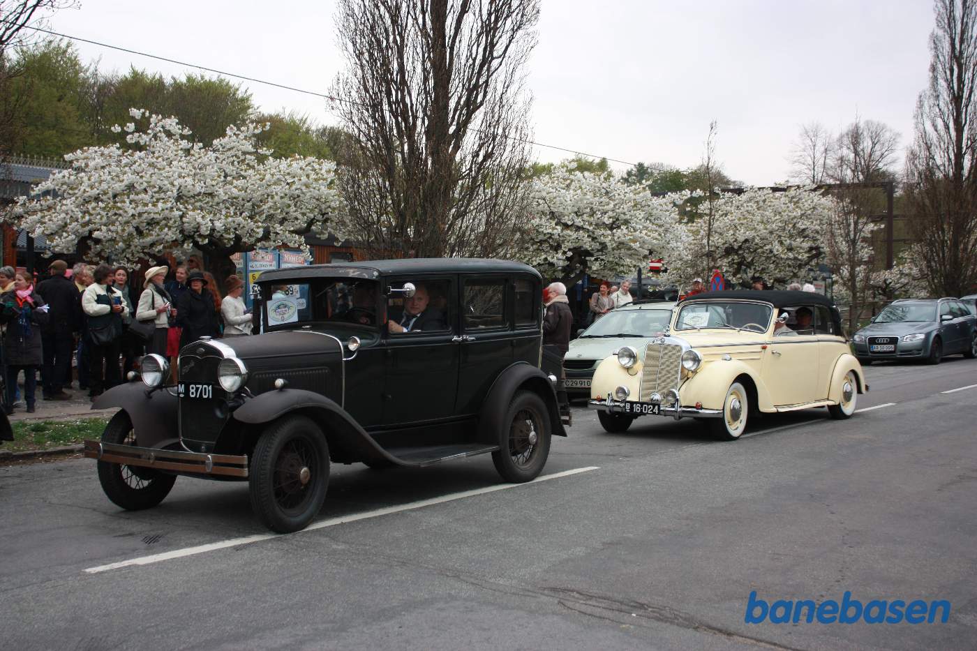 Flere veteranbiler holder klar Flere veteranbiler holder klar