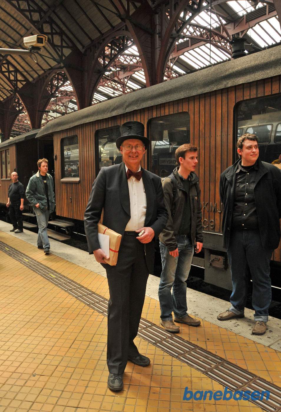 Den ene af dem der har fødselsdag med høj hat