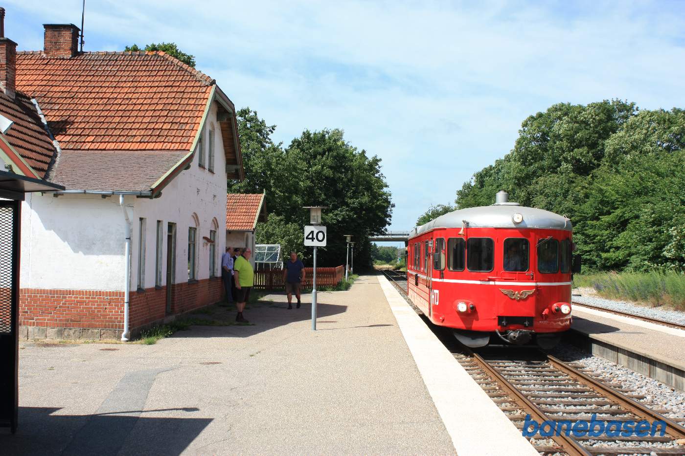 Endnu et fotostop her på Nr. Asmindrup, vi er på vej mod Holbæk Endnu et fotostop her på Nr. Asmindrup, vi er på vej mod Holbæk