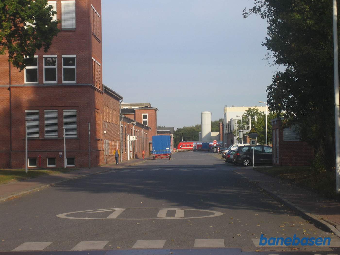 Det er en meget stor fabrik Alstom her har med mange opstillingsspor for nyt materiel