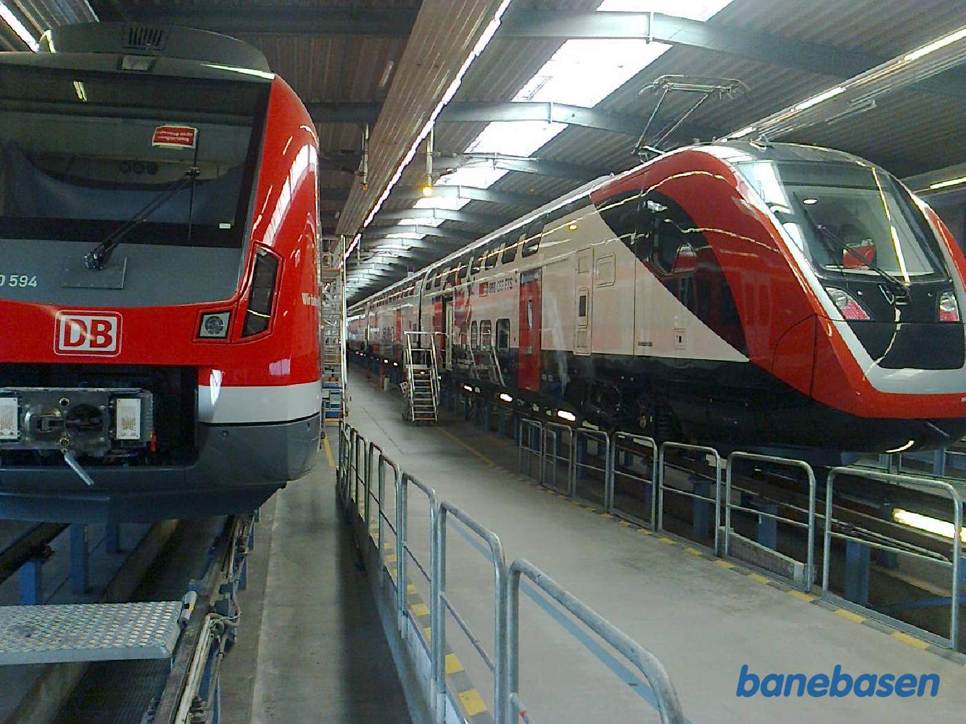 Vi fik lov til at se et helt nyt togsæt til SBB CFF FFS, som endnu ikke var overdraget til Schweiz