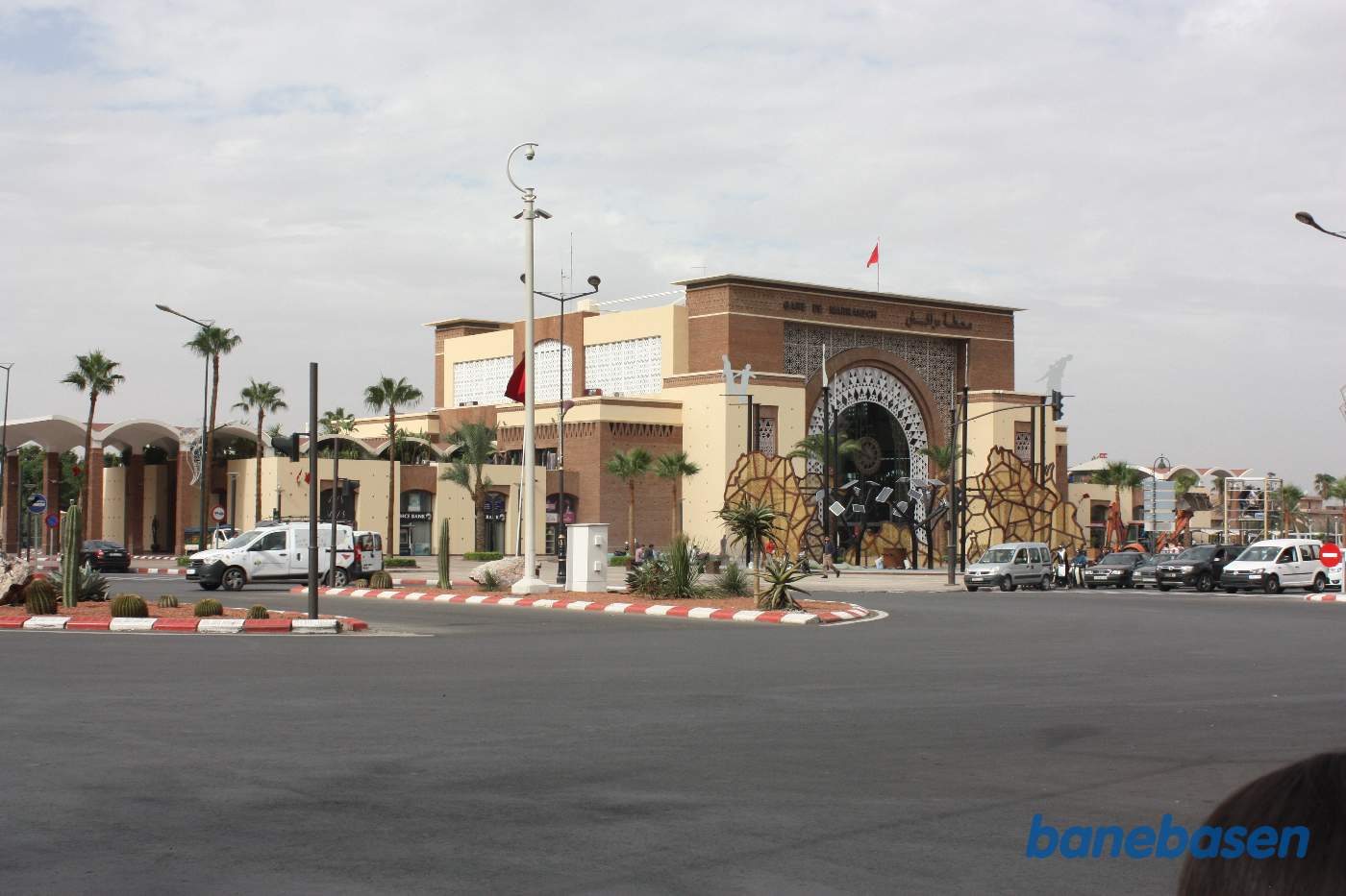 Banegården set fra vejen