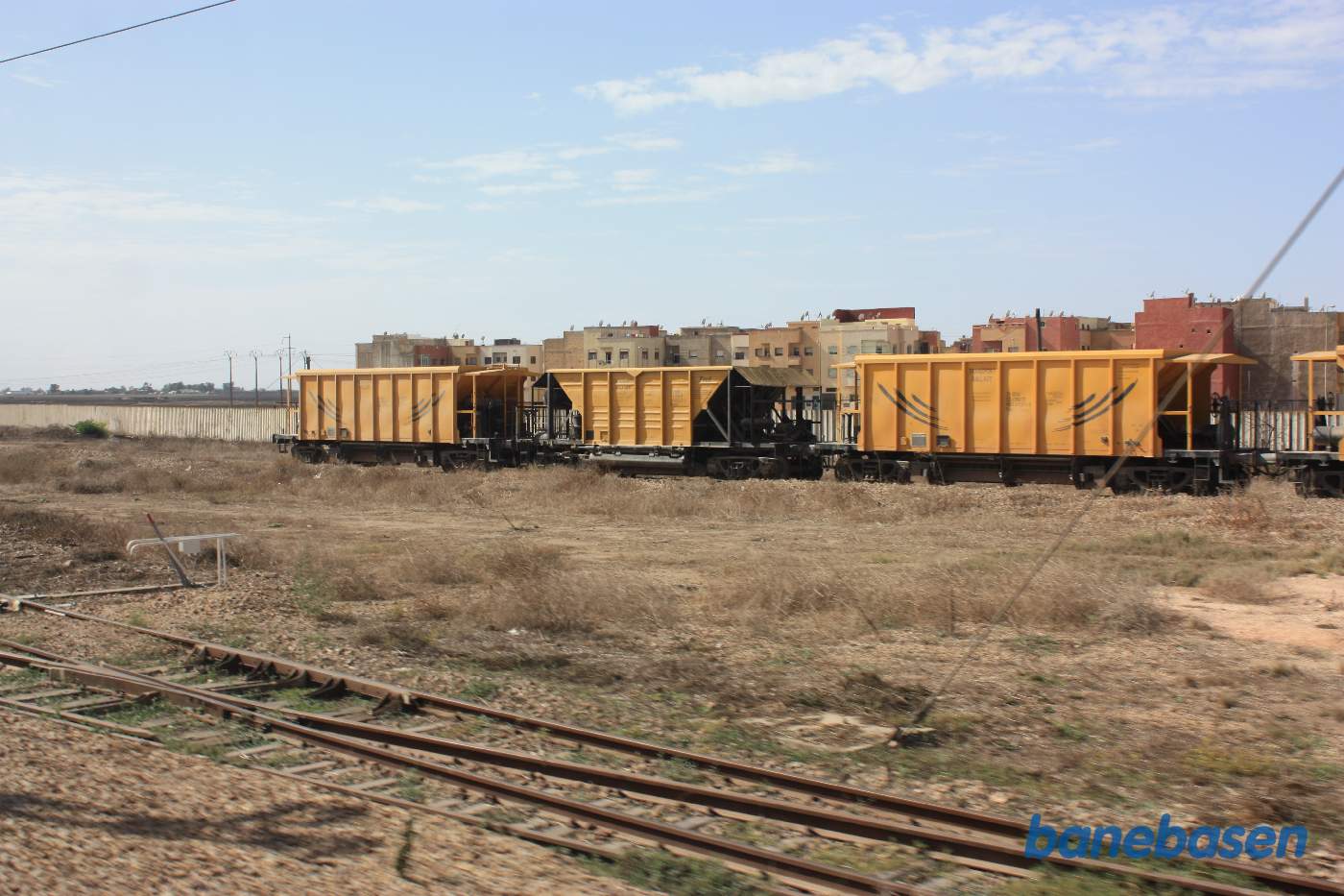 Gule godsvogne til skærver