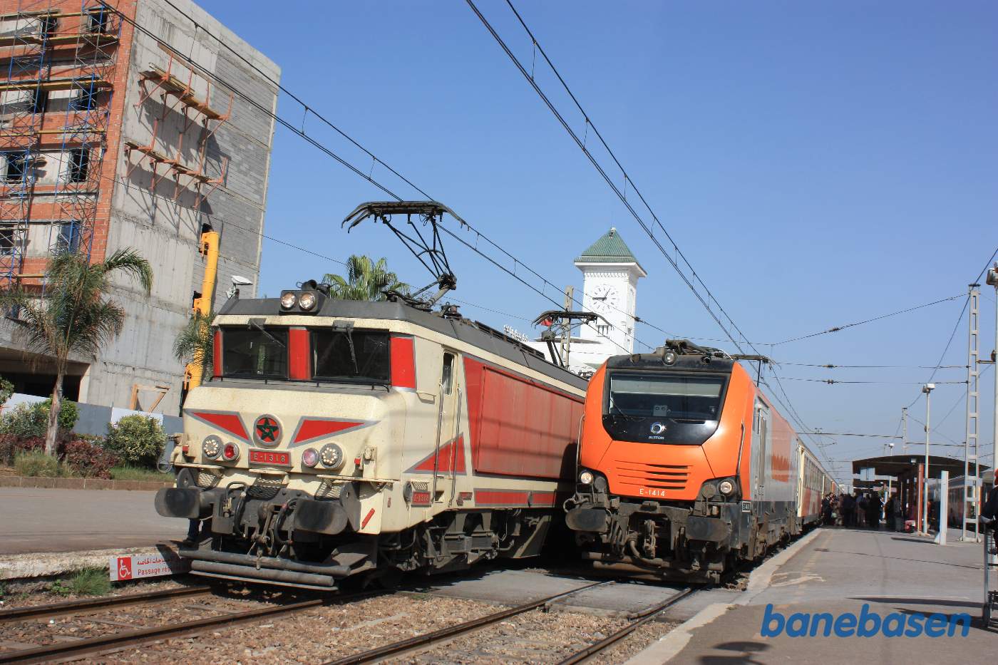 Persontoget til Marrakech 12.50 holder i spor 2