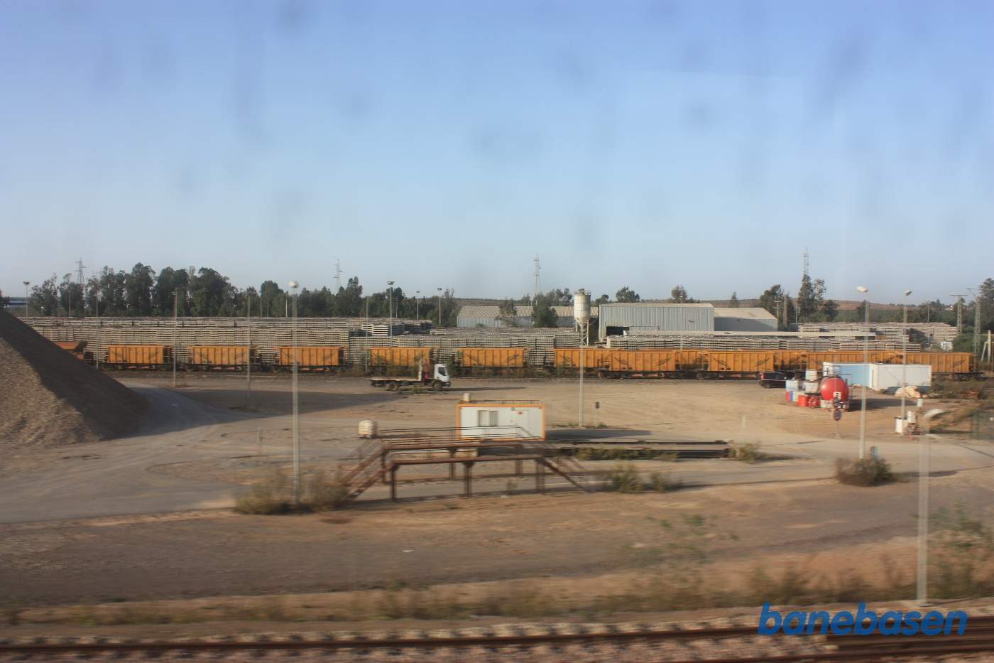 Et vue ud over godsbanegården