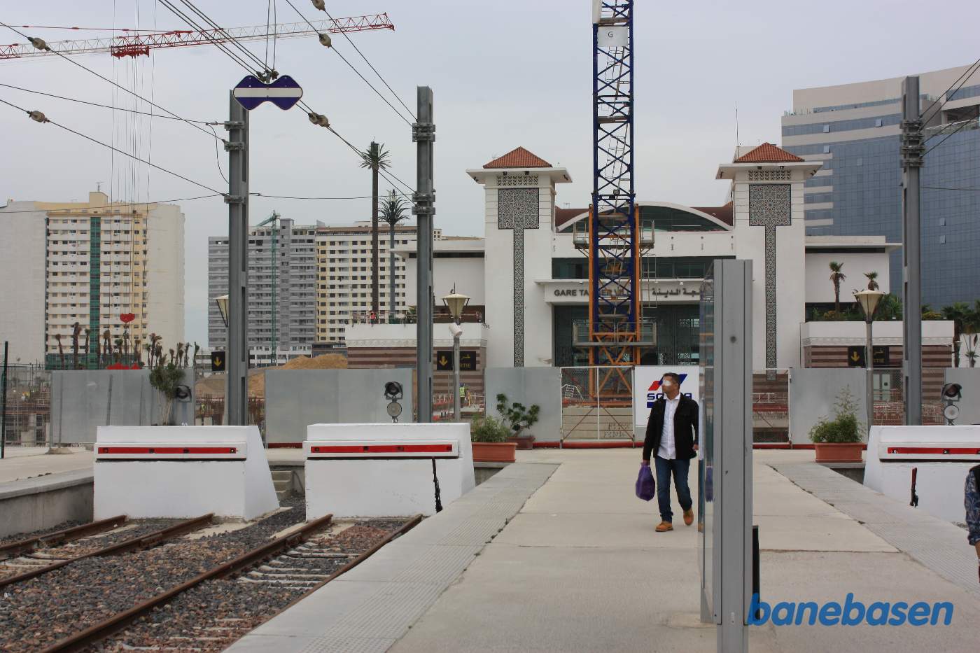 I forbindelse med den kommende højhastighedsbane, udbygges banegården