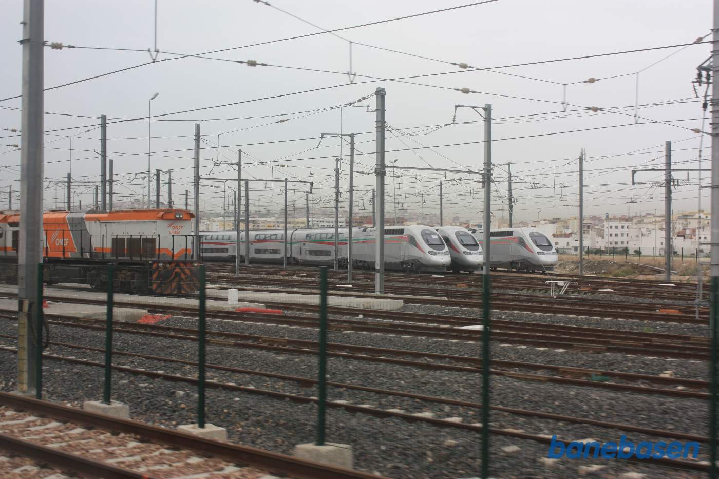 Et skud ud af vinduet, hvor de nye højhastighedstog står opstillet