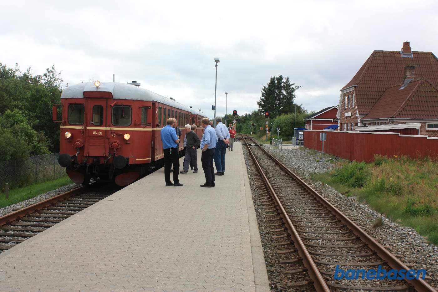 I Tornby afventes krydsning med Nordjyskes persontog