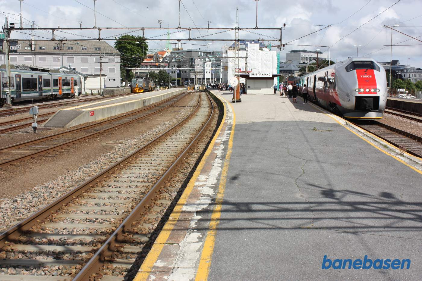 Elektrisk togsæt ankommet i spor 2