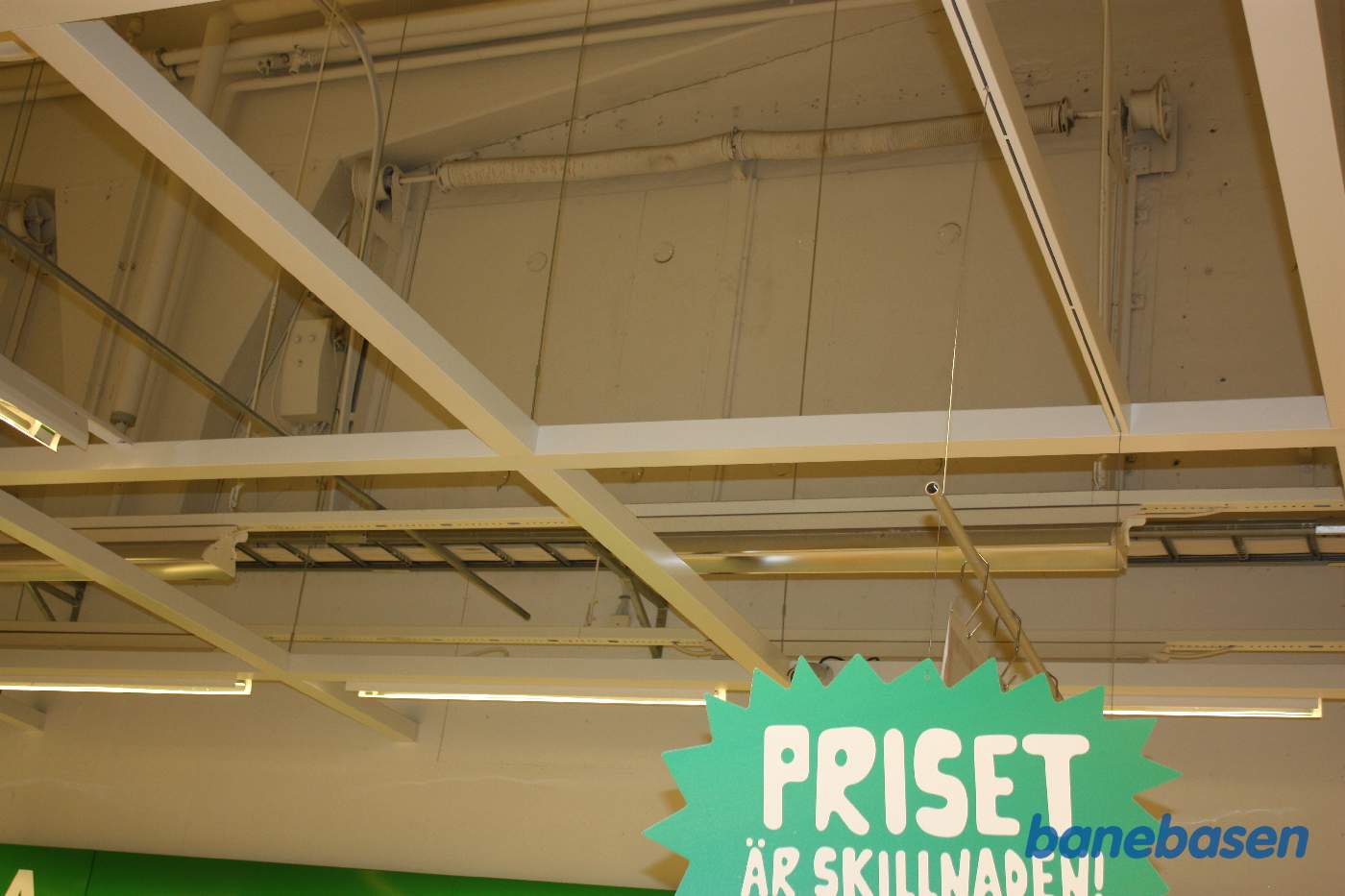 De gamle port installationer kan stadig ses