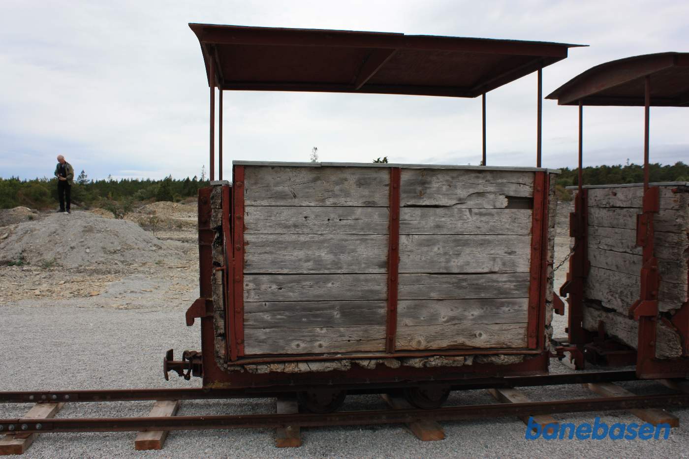 Nærbillede af en af de primitive personvogne