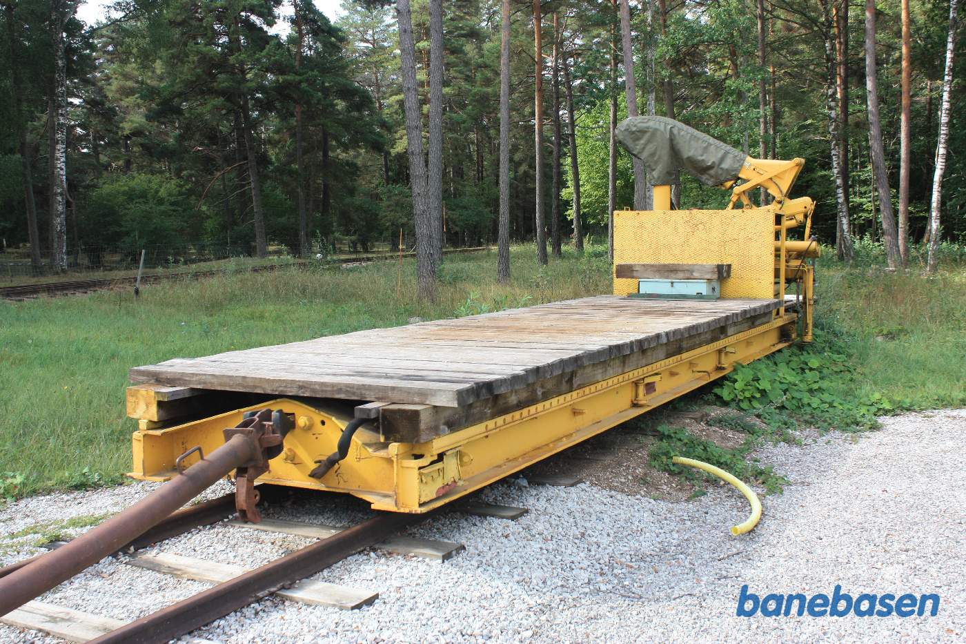 Arbejdskøretøj i sporet for enden af drejeskiven