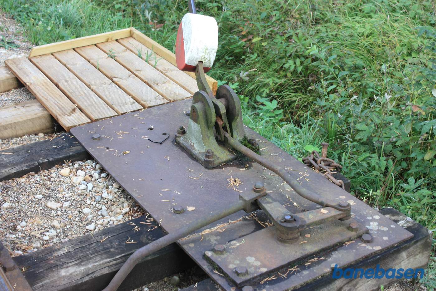 Nærbillede af vægtklodsen til sporskiftet