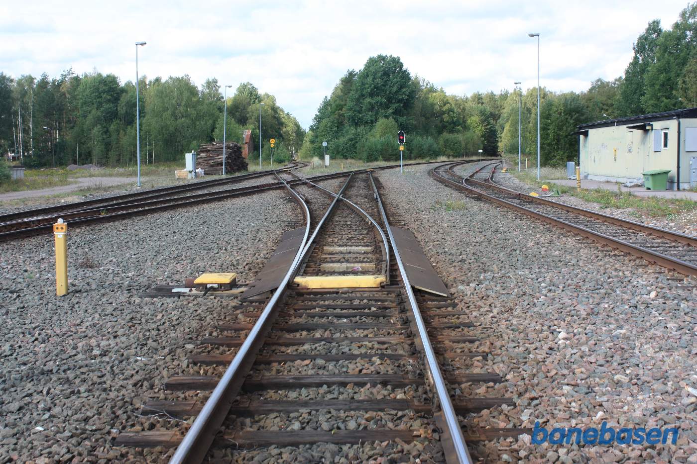 Et vue ud over udkørselsenden mod vest, hvor banen deler sig i 2 strækninger