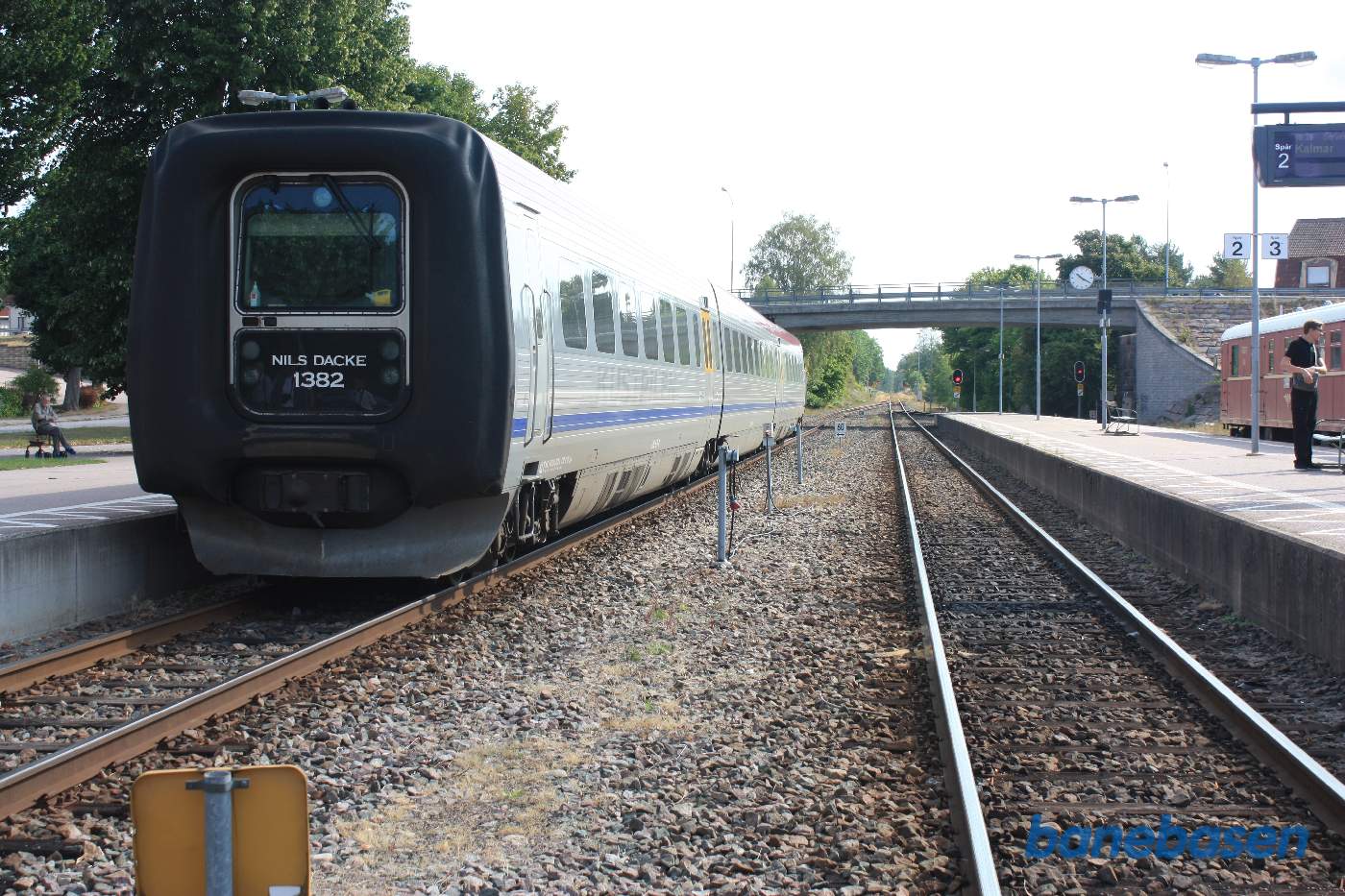 Kustpil holder i spor 1, klar til at køre tilbage til Oskarshamn