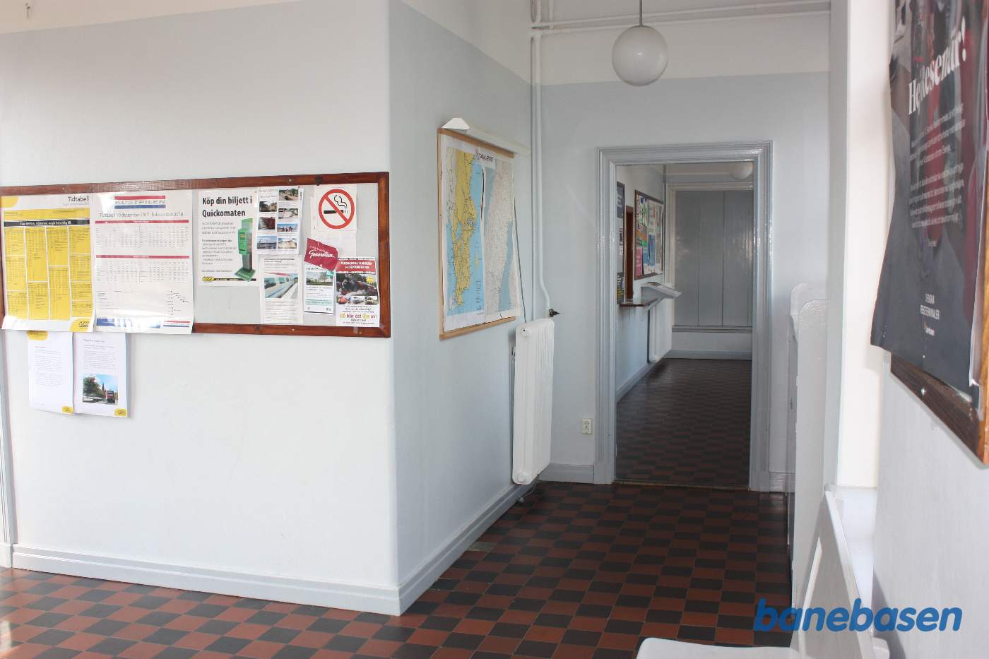 Ventesalen inde på stationen