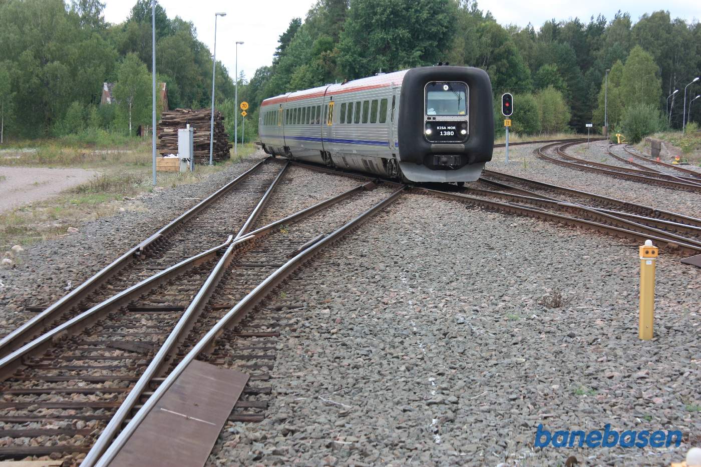 En Kustpil på vej ind på stationen fra Kalmar