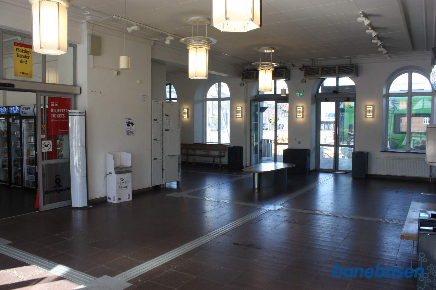 Ventesalen inde på stationen