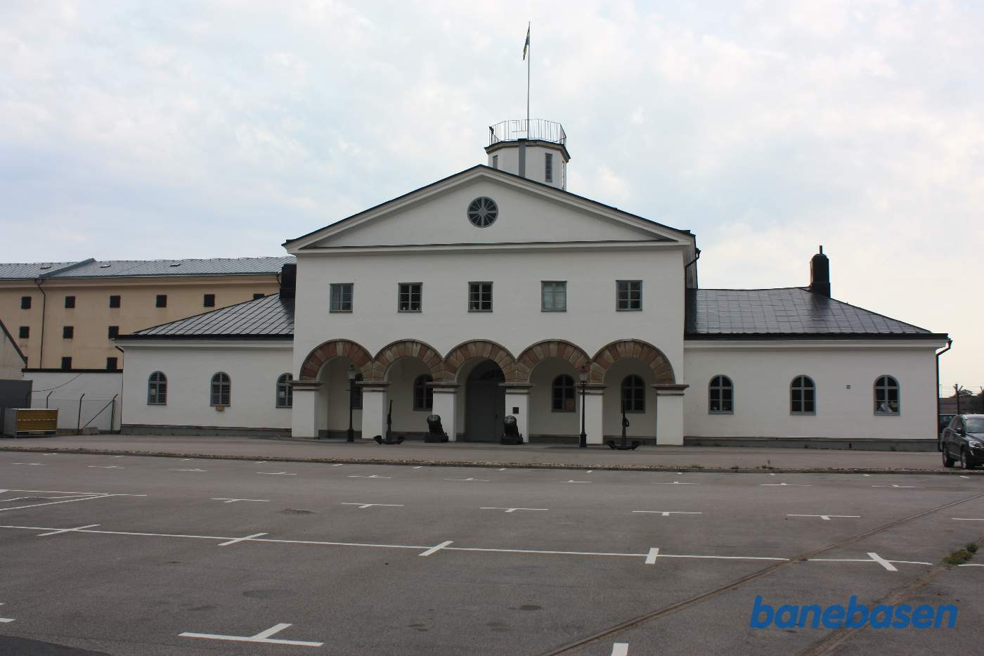 Her ses resterne af havnesporet nede i højre hjørne