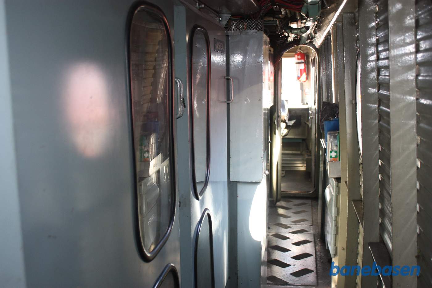 Sidegangen i det elektriske lokomotiv