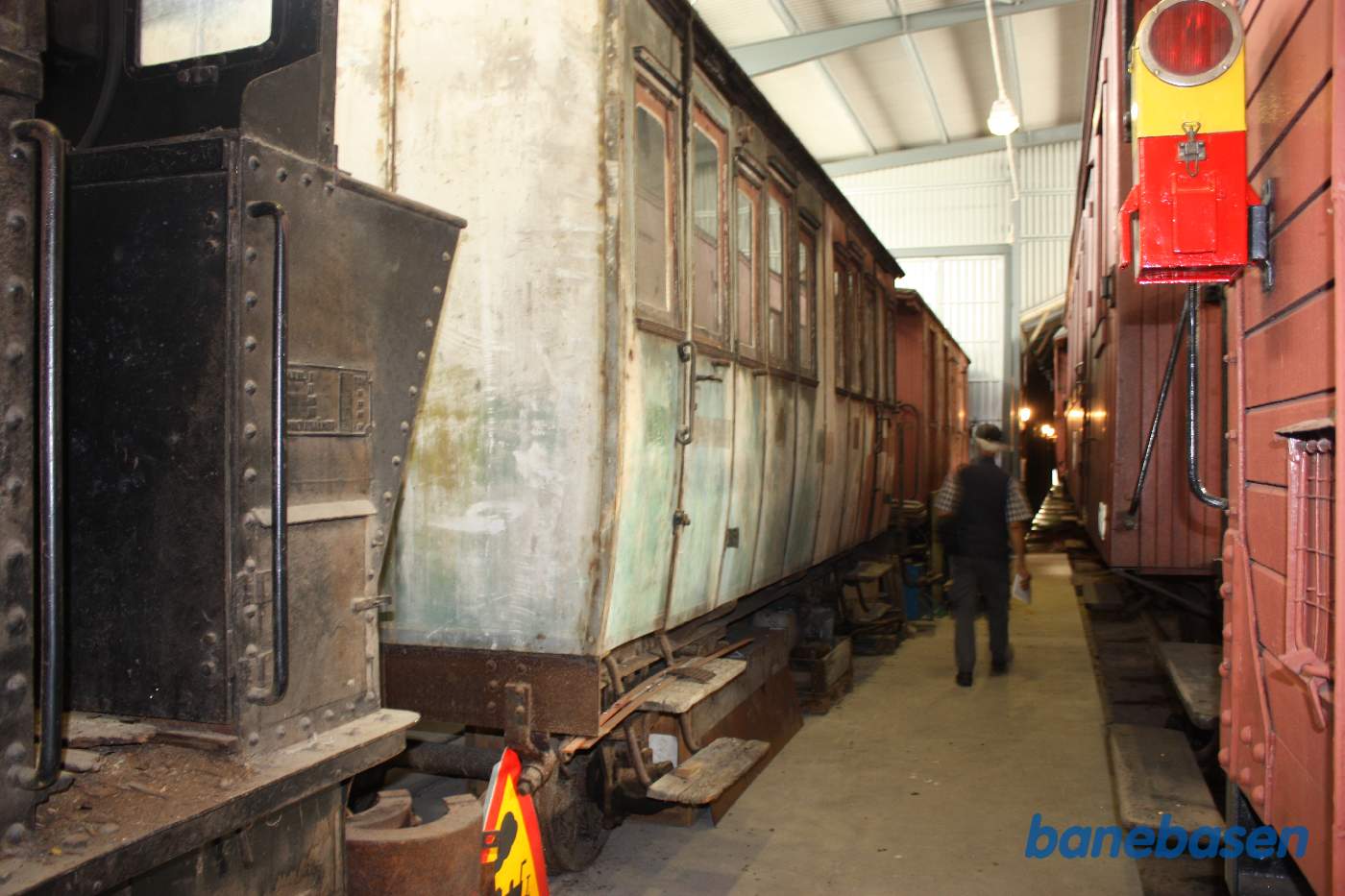 Inde i remisen er gemt forskellige vogne