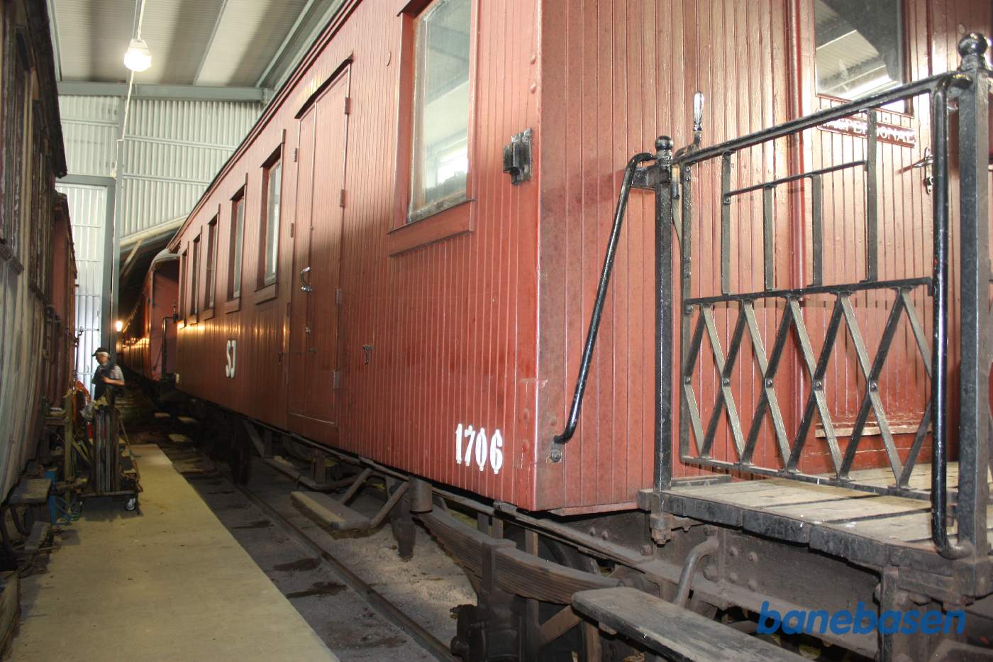 Inde i remisen er gemt forskellige vogne