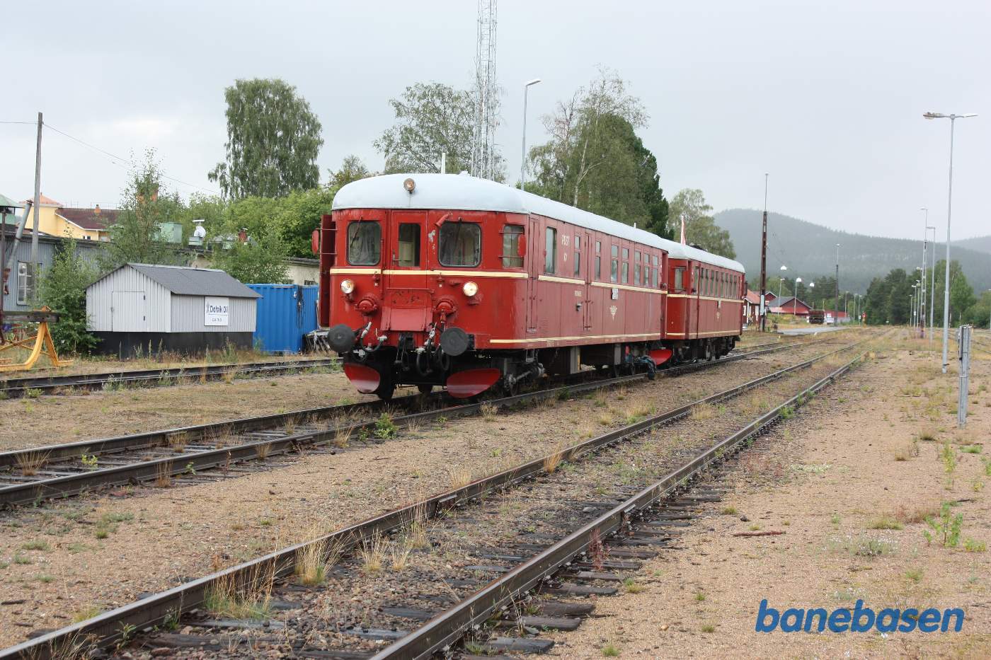 Skabet under styrevognen er åbnet. Her ligger alle de forskellige overgangsstudse, som man kommer ud for at skulle bruge