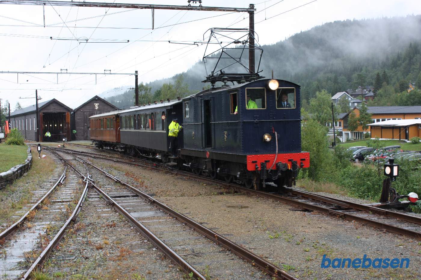 Dagens tog rangeres fra remisen til perron