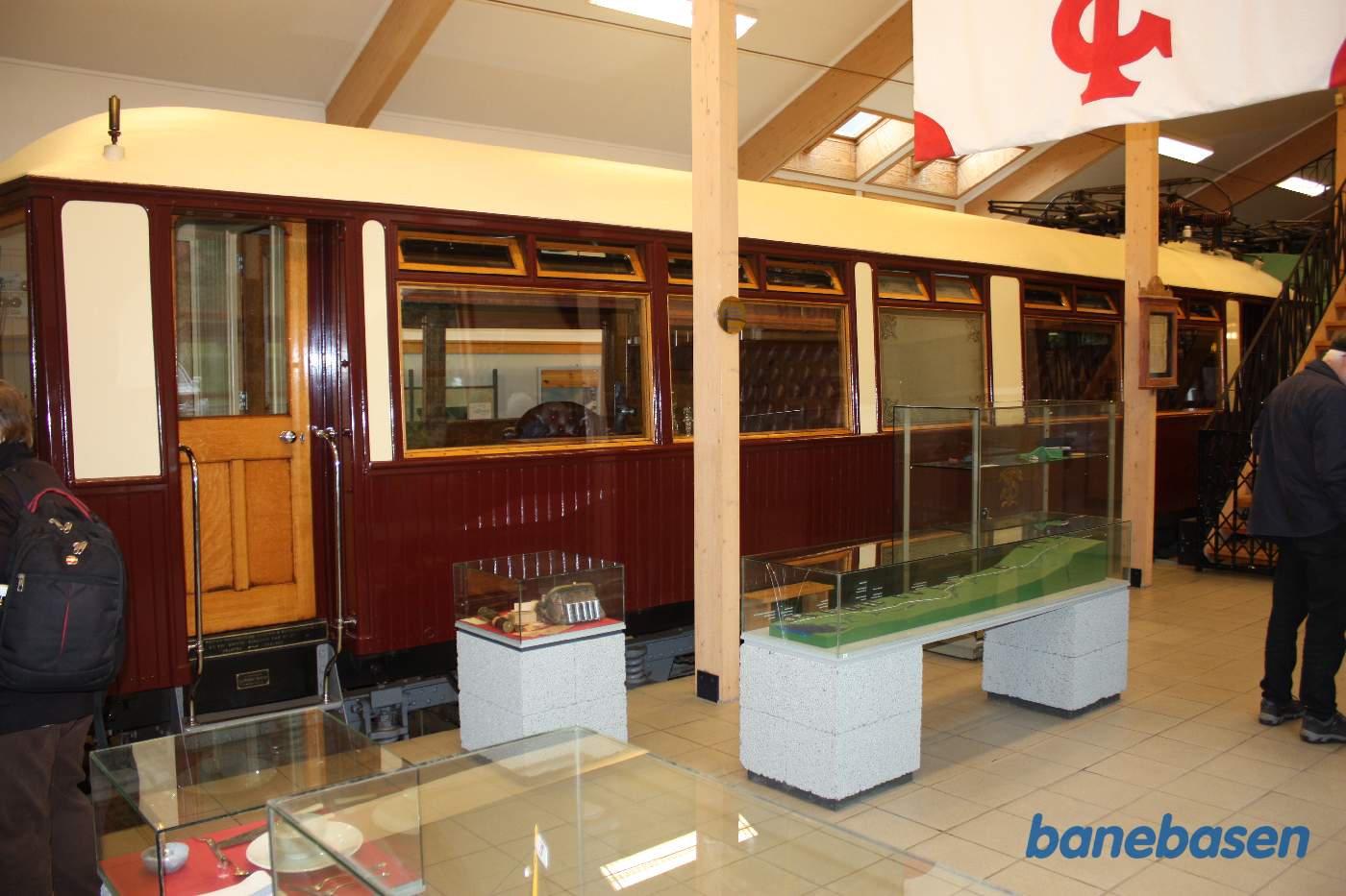 En af banens flotte elektriske motorvogne