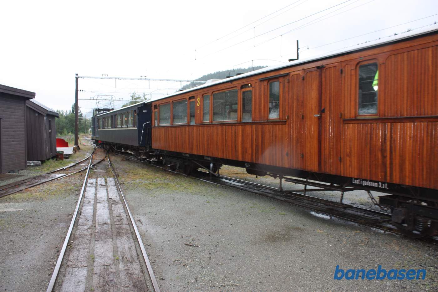 Dagens persontog på vej ind i remisen