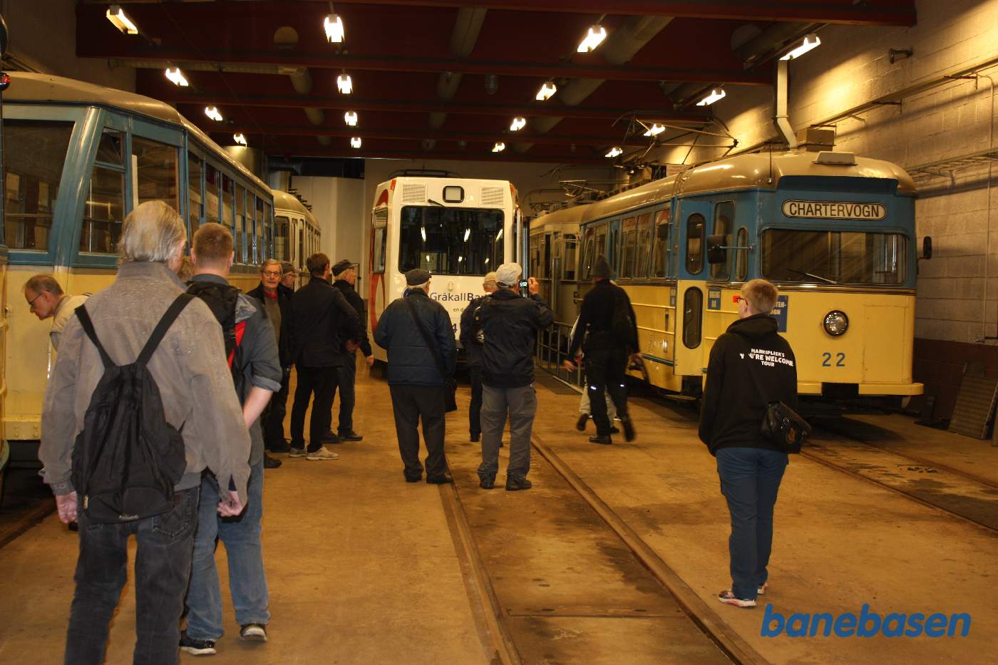 I remisen holder også flere ældre sporvogne, der anvendes til særlige bestilte kørsler